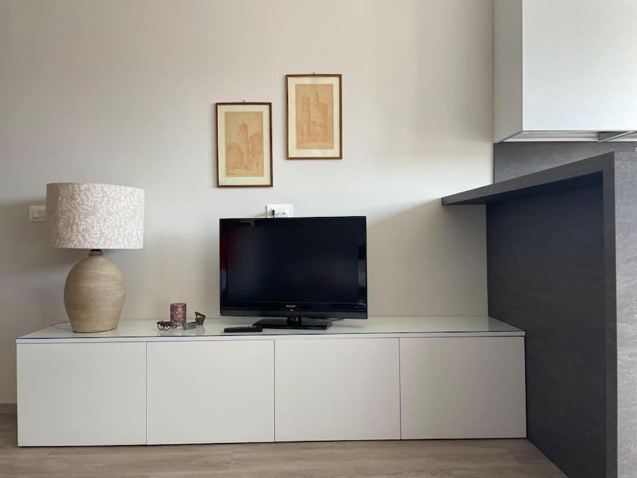 Suite De Rolandis Cin Itoo5Oo5C22Cdbezny Asti Exterior foto