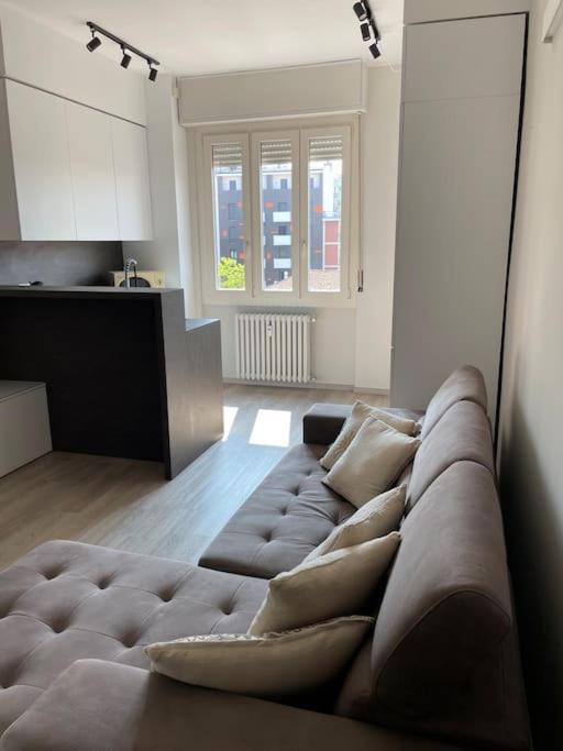 Suite De Rolandis Cin Itoo5Oo5C22Cdbezny Asti Exterior foto